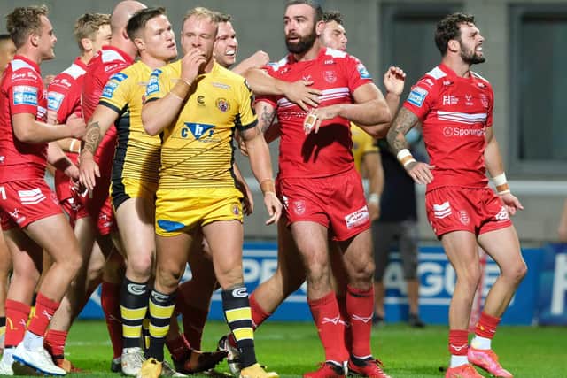 Hull KR's Kane Linnett celebrates his match-winning try (DEAN ATKINS/SWPIX)