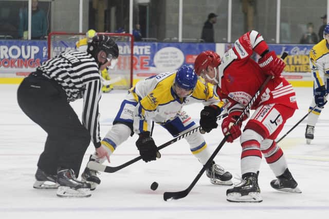 Lining up:
Joe Coulter
is part of the line with Jordan Fisher and Ethan Hehir. Picture: Kat Medcroft - Swindon Wildcats