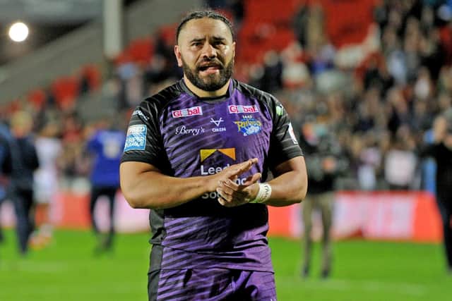 Konrad Hurrell thanks the fans after his final appearance for Leeds Rhinos at St Helens. Picture: Steve Riding.