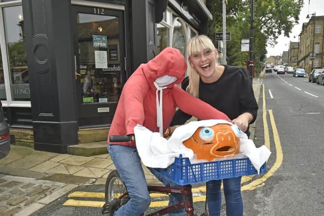Amy Greenhall of Coopers Coffeee shop , Town Street with ET
Pic: Steve Riding