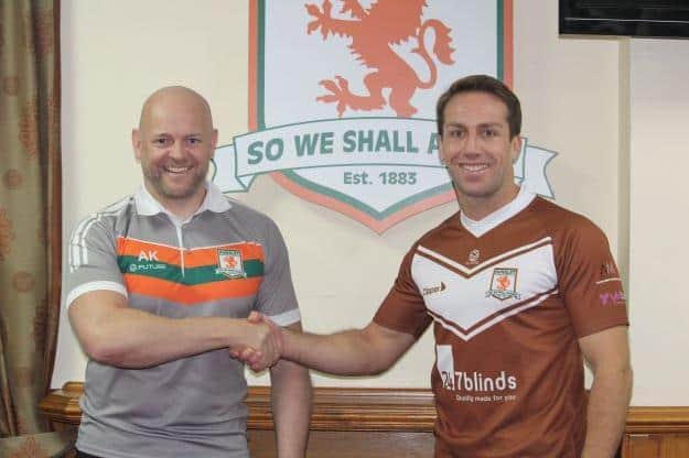 Hunslet's new recruit Jason Mossop, right, with coach Alan Kilshaw. Picture c/o Hunslet RLFC.