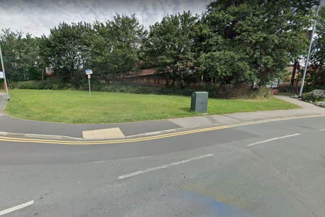 CK Hutchison Networks (UK) Ltd wanted to site the mast and cabinets on a grass verge at the junction of Fairburn Drive and Woodlands Drive next to  East Garforth rail station.
Image: Google