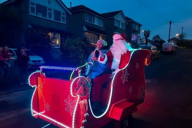 A community has applauded the efforts of a takeaway owner and vicar who combined to spread Christmas cheer across Farsley and Rodley.