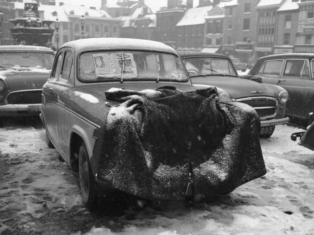 Snow in the Market Square, January 16, 1960