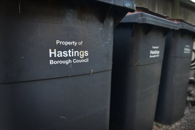 File: Rubbish bins Hastings Borough Council. SUS-220202-083107001