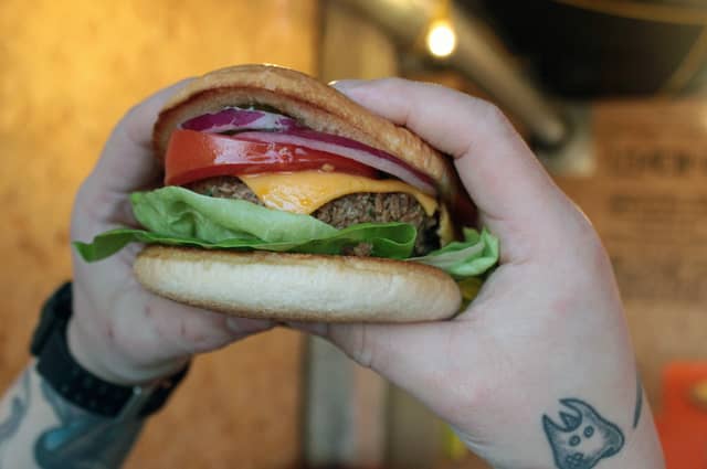Cactus Kitchen Gals - vegan classic burger