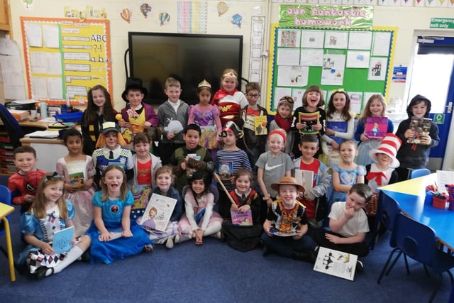 Sapphire Class in costume on World Book Day at Winchelsea School, Ruskington. EMN-220403-093829001