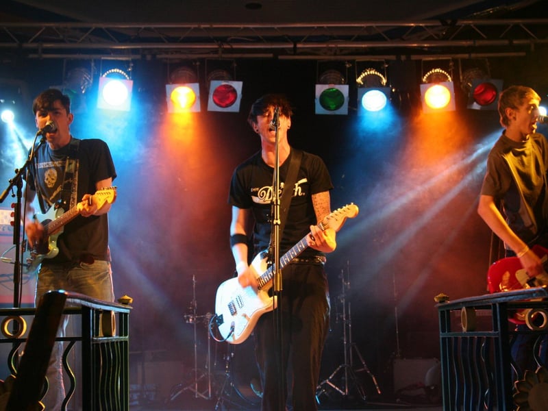 Drop Out Luke at BOTB in 2009