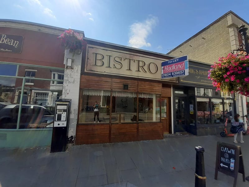 The inside of the St Giles' Street shop is empty and a to let sign is up outside.
