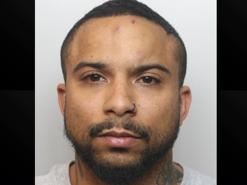 Ross Richards, aged 33, has links to Kettering and is wanted in connection with domestic abuse offences. Ref No: 20000069262