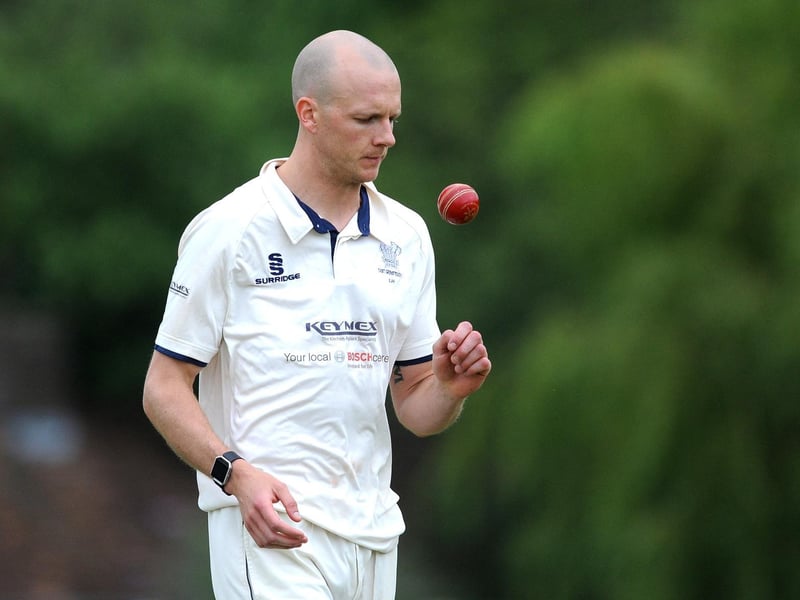 45 wickets @11.89