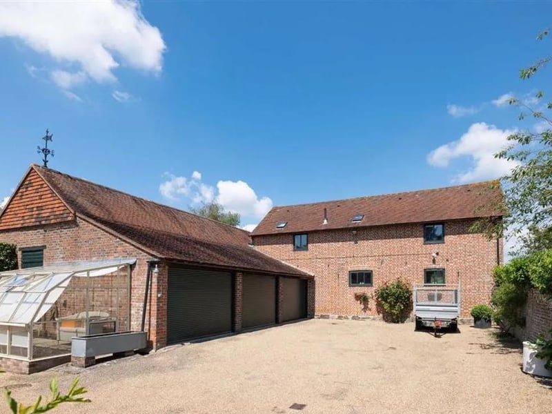 Detached farmhouse in Sharpsbridge Lane, Piltdown near Uckfield. Photo: Zoopla