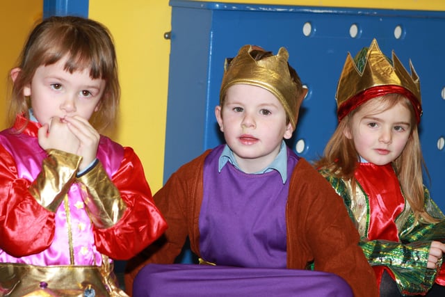 Three wise men Ciarraí, Christopher and Áine in Ballymacgroarty Irish Schools Nativity play.  (2312JB15)