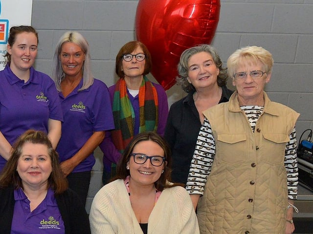 Mayor Alderman Graham Warke and his son Ollie pictured with volunteers who organised the DEEDS ‘Love-in-a-bucket’ Dementia Valentines Tea-Dance in Caw community Centre on Wednesday morning last for groups from across the city. It’s the first DEEDS Dementia get together since the outbreak of COVID -19 in 2019. Photo: George Sweeney. DER2207GS – 007