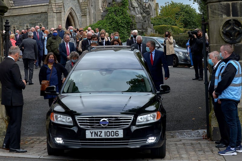 The funeral cortege of Pat Hume leaves St Eugene’s Cathedral after Requiem Mass on Monday morning.  Photo: George Sweeney.  DER2136GS – 052