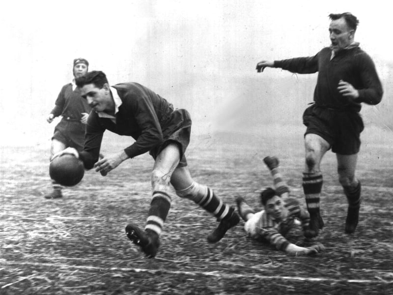 Hard as nails, skilful Australian forward, made 236 appearances for Leeds.