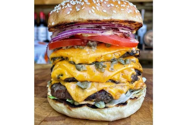 How to make thr perfect smash burger. JACK ROWBOTTOM @JACKSMEATSHACK