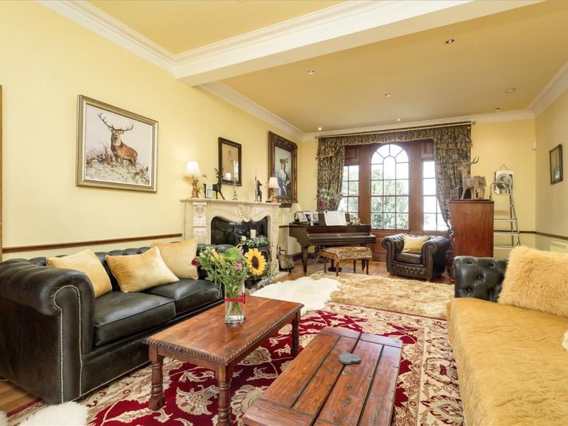 Drawing room.