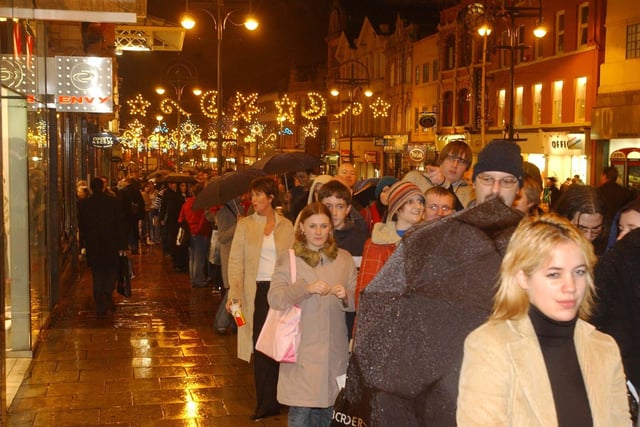 15 November 2003.
The League of Gentleman sign copies of their new book, Scripts and That, at Borders in Leeds city centre.
Pictured fans queue the length of the shop and half way down Briggate.