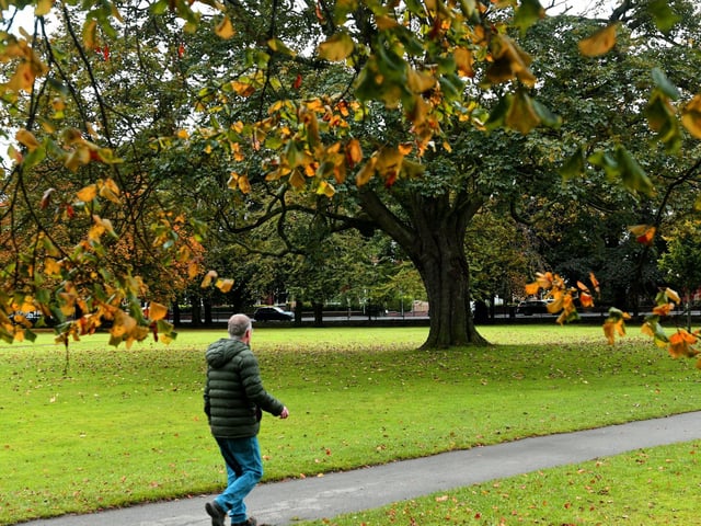One of Leeds's more sporty parks, Manston boasts tennis courts and a bowling green!