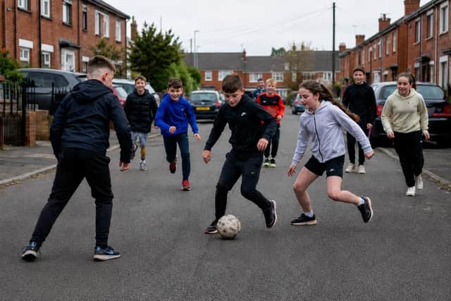 A new business in Leeds is offering under-16 teams a chance of earning £1,000 in sponsorship.