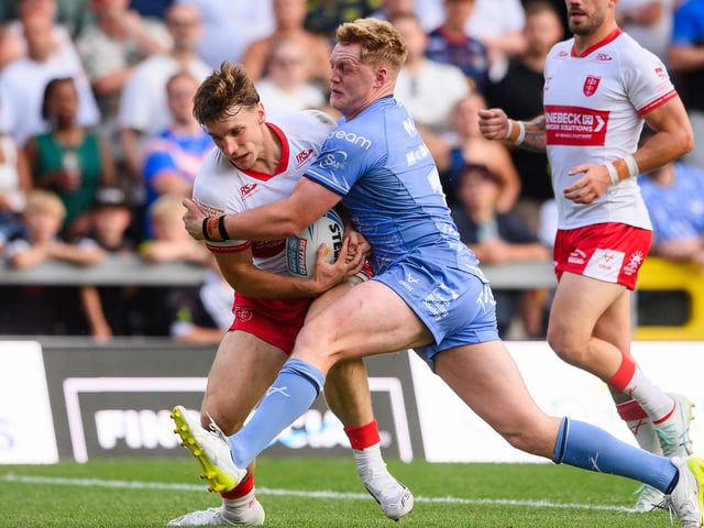 Grade B late contact on passer, three penalty points, total points 3.25 - fine.