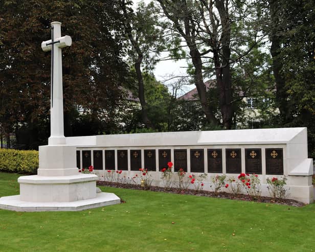 Leeds Lawnswood war graves cemetery.
