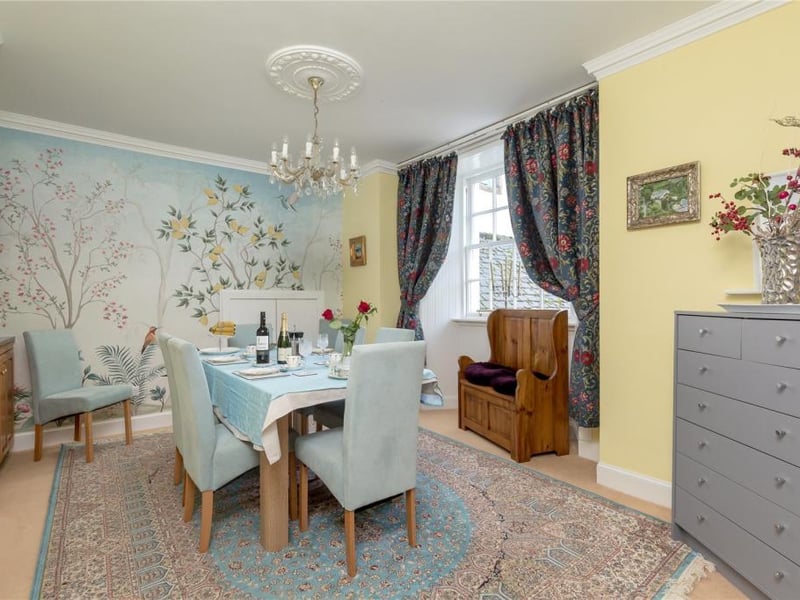 Dining room.