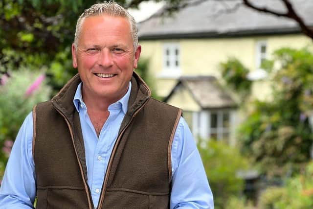 Jules Hudson is one of the lovely presenters of Escape to the Country
