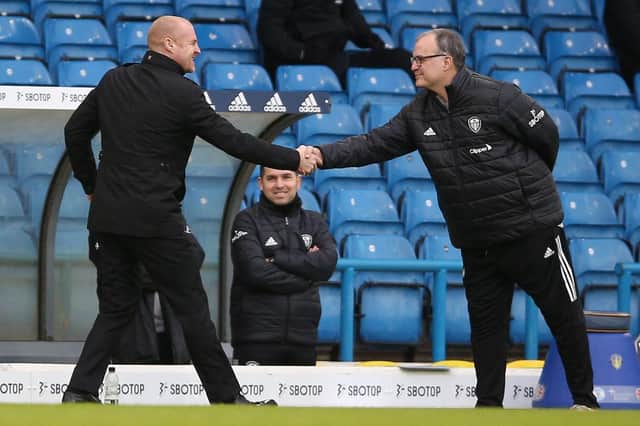 Sean Dyche and Marcelo Bielsa. (Photo by NIGEL FRENCH/POOL/AFP via Getty Images)