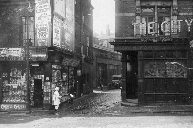The City public house in the city centre pictured in October 1929.  The landlord was Harold Buck.