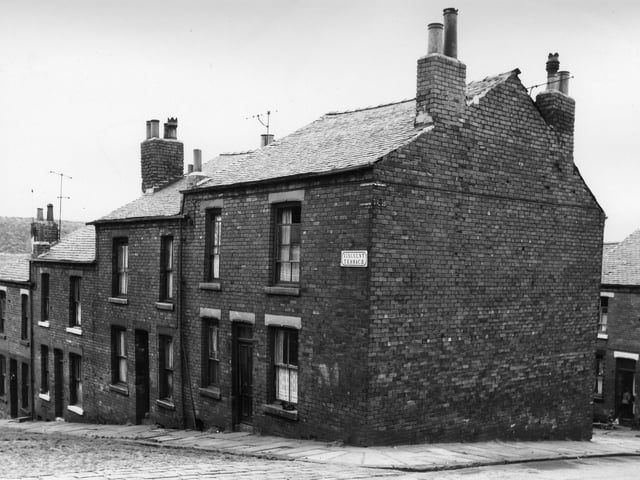 August 1965 Even numbered back-to-back properties on Viscount Terrace. Numbers 8 to 2 run from the left edge to the centre with Viscount Place just visible on the right edge. View looks from Melville Place.