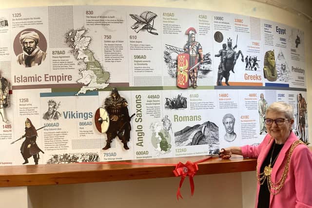   The Lord Mayor was honoured to unveil the new history timeline at Bracken Edge Primary School. 