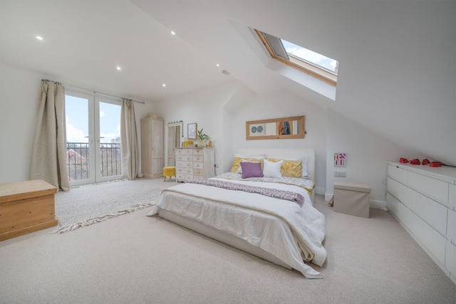 Moreover, the top floor has been recently renovated to a desirable master bedroom with Juliet balcony and stunning en-suite shower room, all with an outstanding finish within.