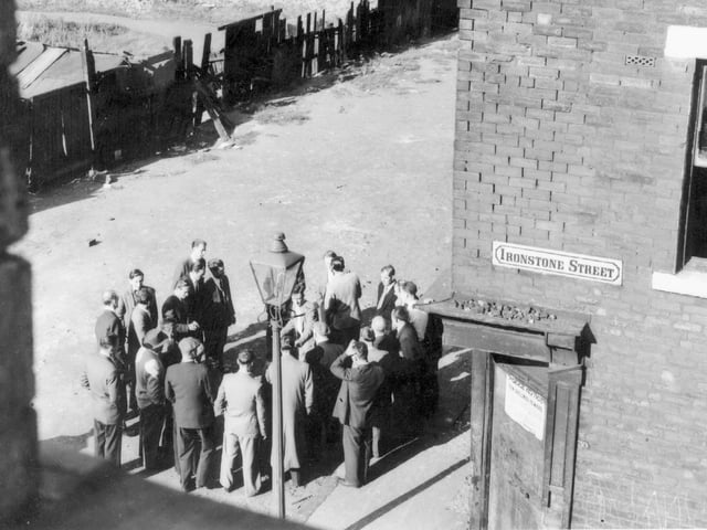 Street gamblers of York Road.