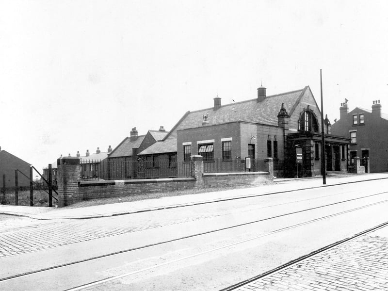 Dewsbury Road congregational church pictured in July 1939.