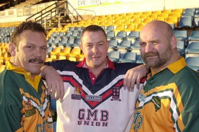 Cliff Lyons, left, with former Leeds teammate Garry Schofield and another ex--Loiners star Eric Grothe at Headingley before a legends game in 2001. Picture by Emma Nichols.