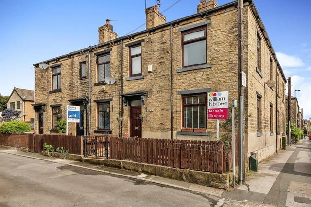 This family home is set in the heart of Farsley with excellent local facilities, including schools.