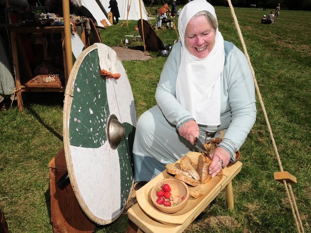 Jane Gilday "Jannike" with Viking bread.