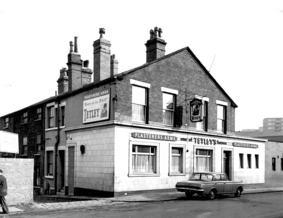 The Plasterers Arms pub on Skinner Lane. The landlord at this time was listed as Walter Barrow. On the left is the entrance to a yard off Skinner Lane where Arthur Mollett (Woodcraft) Ltd was located. Pictured in September 1964.