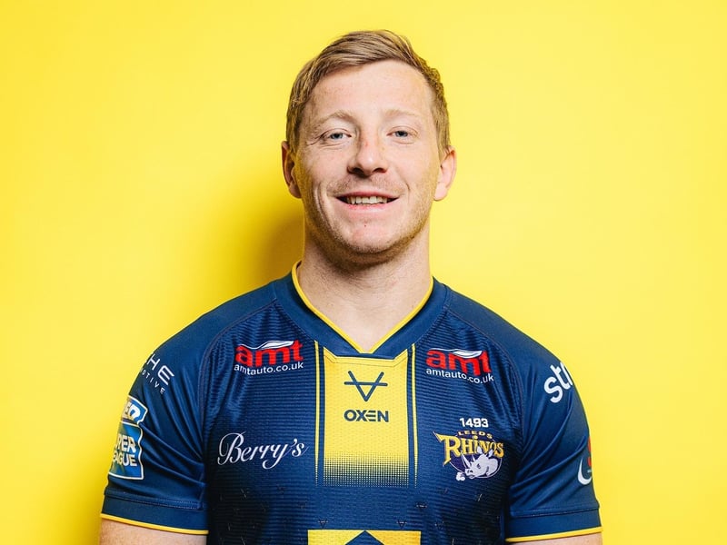Caused Bulls problems with his footwork, set up one try but never quite got into space himself 7