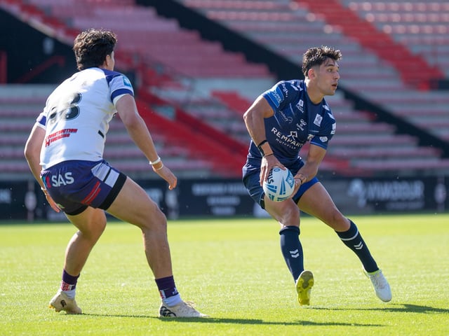 Grade B late contact, on passer, three penalty points, total points 3.75 - fine.