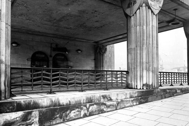 A view showing architectural details of Leeds City Station entrance in September 1943. Quick lunch and tobacco counters visible. City Square can be seen in the background.