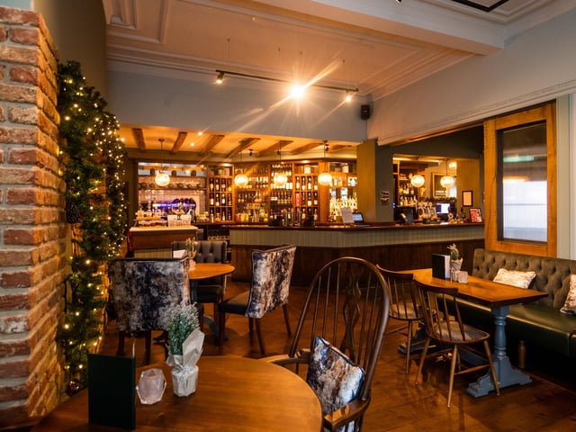 Plus, the new dinner menu will offer delicious, freshly cooked dishes including chargrilled skewers, stonebaked pizzas, steaks and roasts! Alongside the delicious food offering, guests can also sample the extensive selection of wines, gins, craft beers and cocktails.