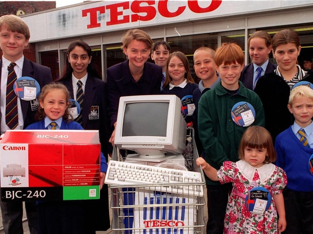 Schoolchildren left Tesco's store in Pontefract with computers  and equipment instead of groceries after they were presented by local  MP Yvette Cooper in September 1997.