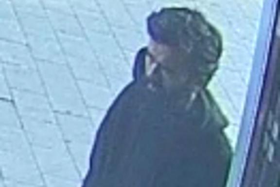 Photo LD5973 refers to a theft from a shop in Leeds city centre on August 29