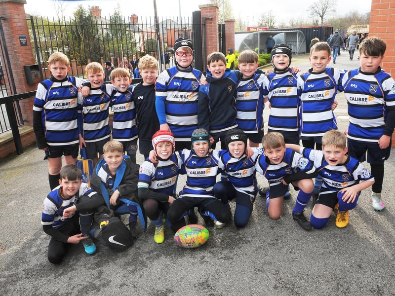 Yarnbury rugby union under-10s played on the Headingley pitch at half-time of the Super League game.