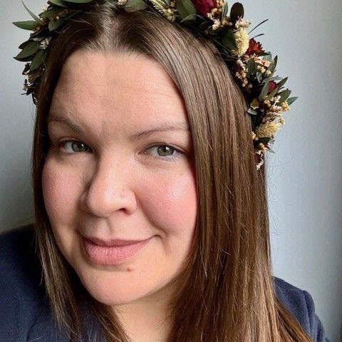 Image of Lucie Pope wearing one of her handmade dried flower crowns