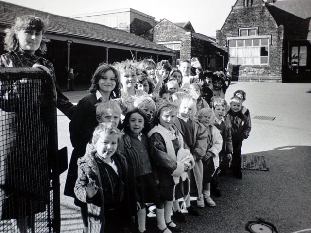 Do you remember these pupils at Peel Street School?