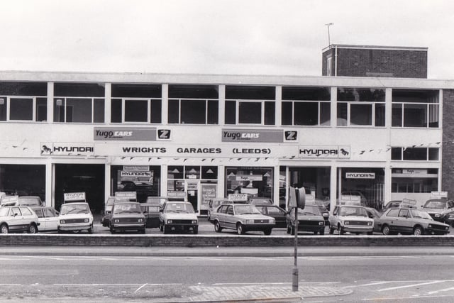 Wright's Garage on Kirkstall Road pictured in June 1984.